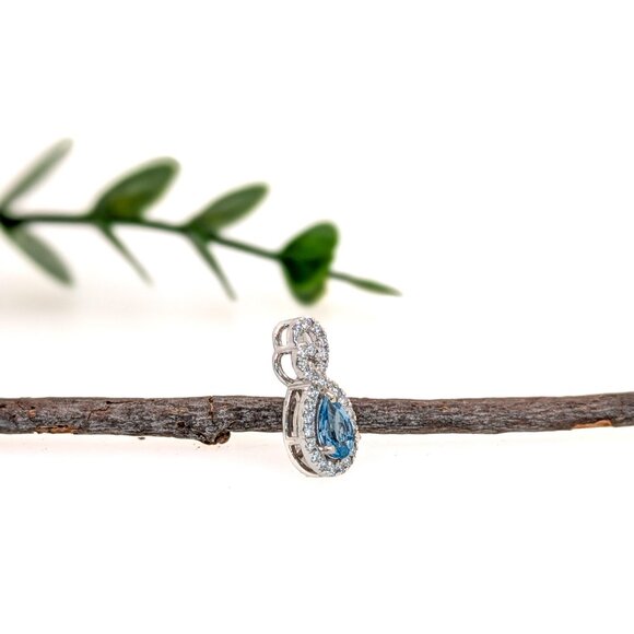Aquamarine Pendant in 14K White Gold with Earth Mined Diamonds - Picture 5 of 6